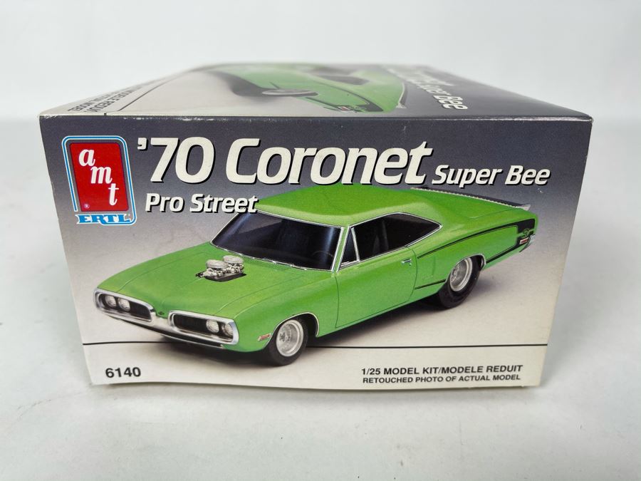 AMT Ertl Pro Street 1970 Coronet Super Bee Car Model Kit 1992 [Photo 3]