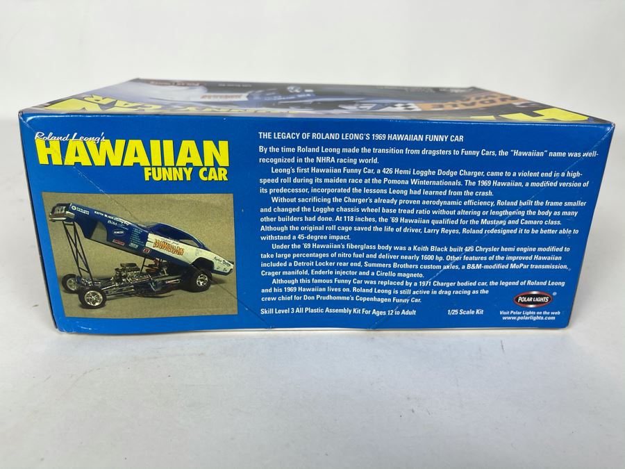 Polar Lights Roland Leong's Hawaiian Funny Car Model Kit 1999 [Photo 4]