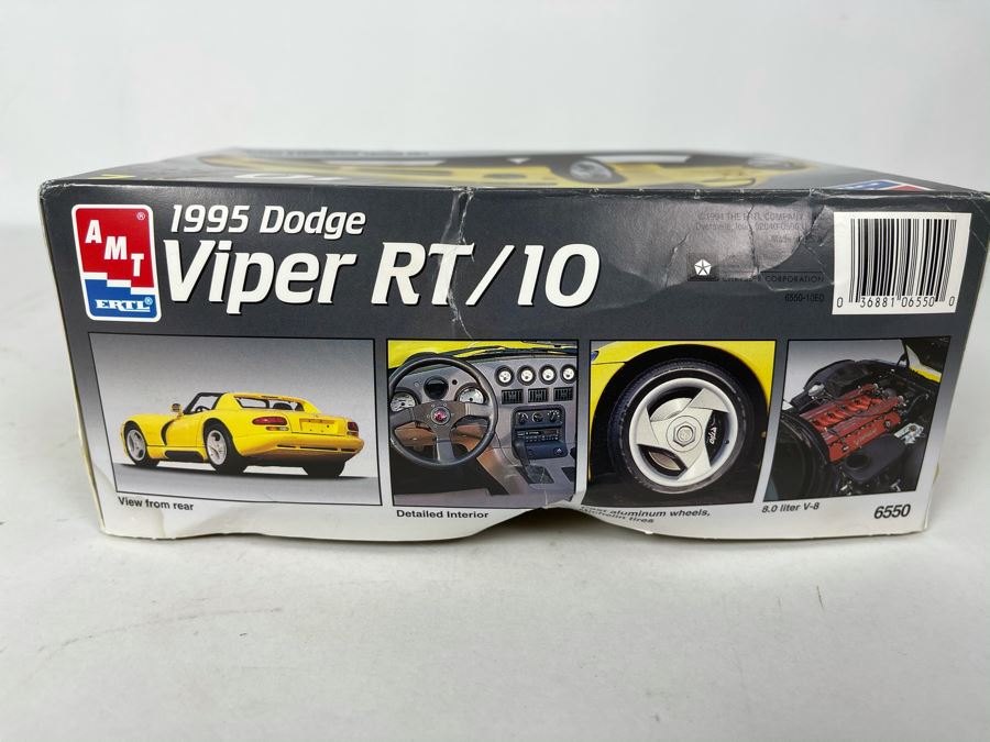 AMT Ertl 1995 Dodge Viper RT/10 Car Model Kit 1994 [Photo 4]