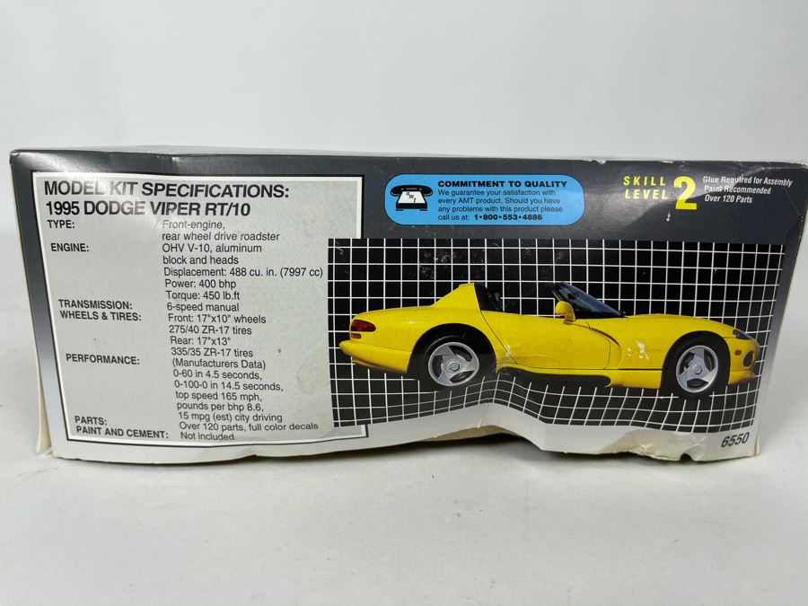 AMT Ertl 1995 Dodge Viper RT/10 Car Model Kit 1994 [Photo 2]