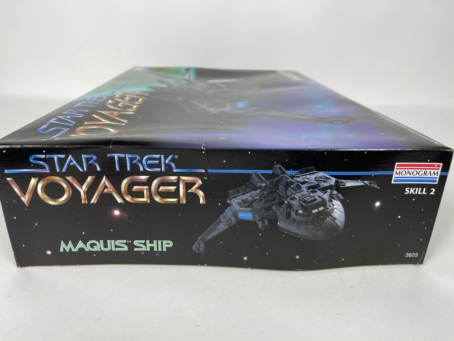 Monogram Star Trek Voyager Maquis Ship Model Kit 1995 [Photo 6]