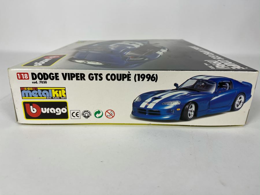 Bburago Dodge Viper GTS Coupe 1996 Car Model Die-Cast Metal Kit 1997 [Photo 3]