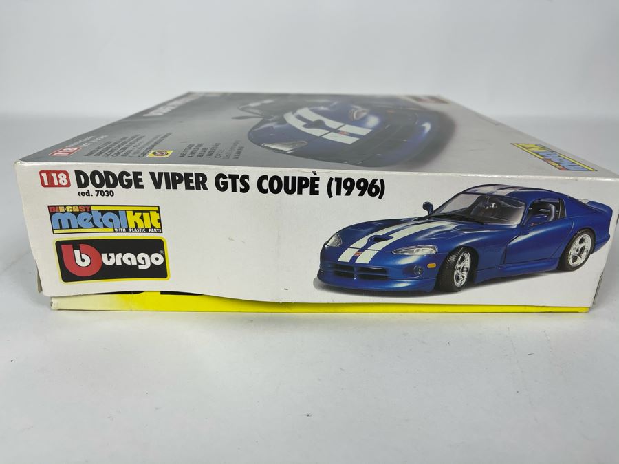 Bburago Dodge Viper GTS Coupe 1996 Car Model Die-Cast Metal Kit 1997 [Photo 5]