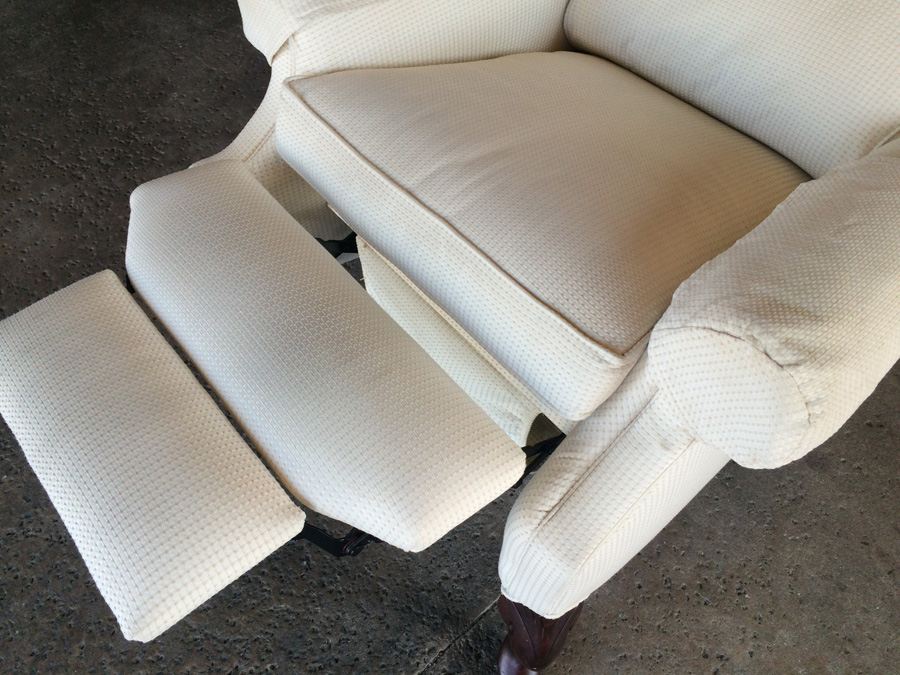 Hancock & Moore Alexander Wing Chair Recliner [Photo 7]