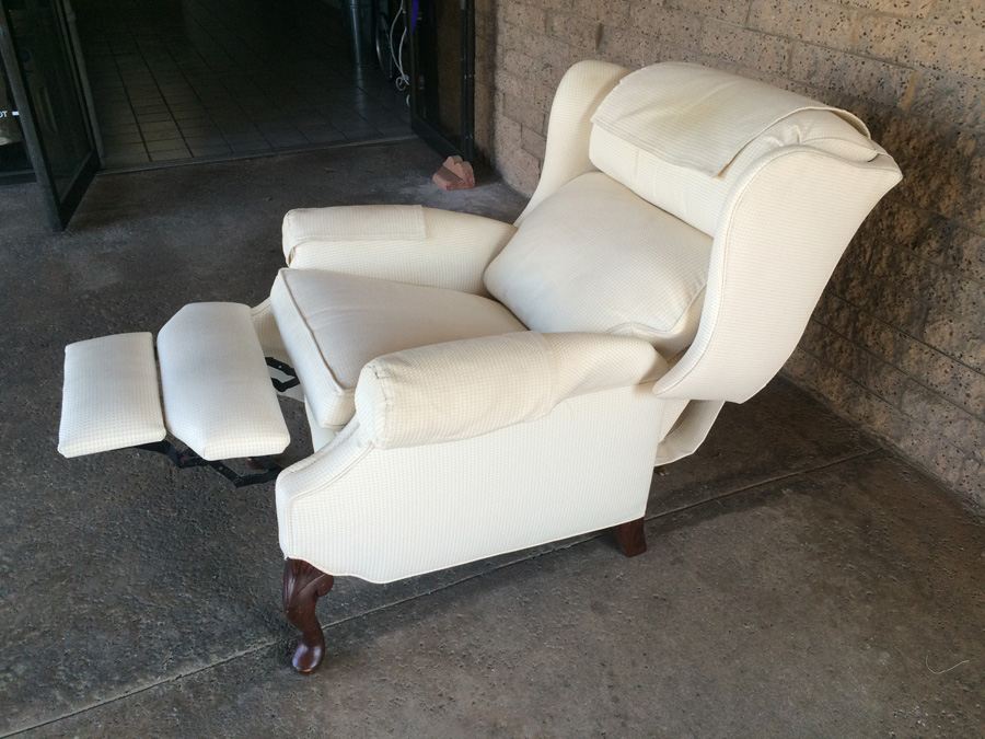 Hancock & Moore Alexander Wing Chair Recliner [Photo 2]