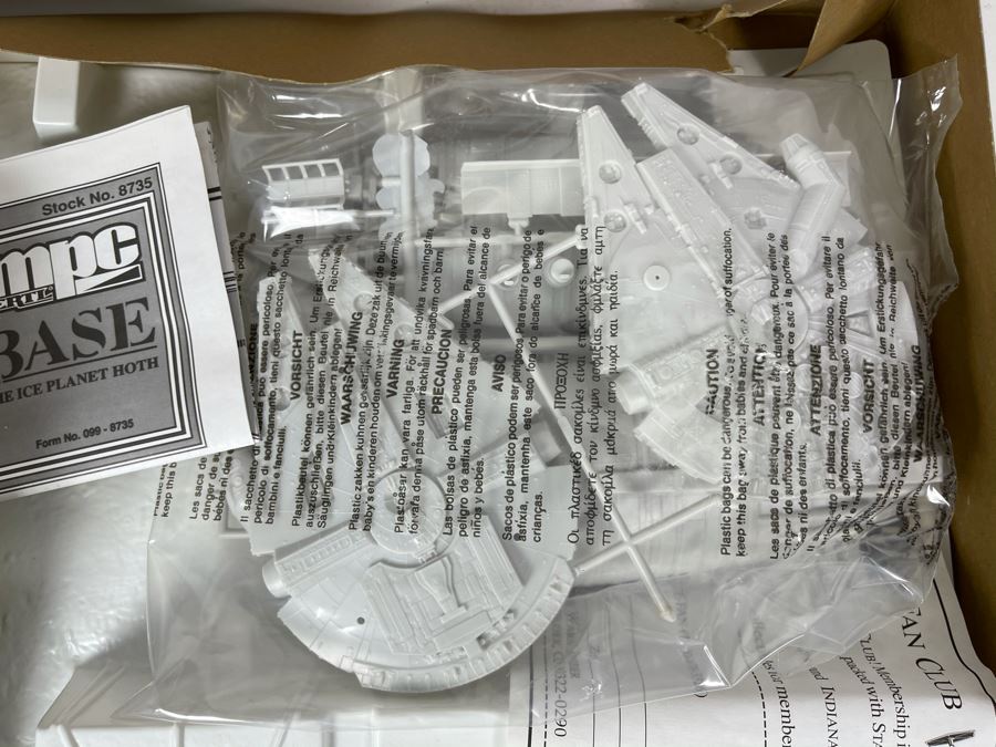 MPC Ertl Star Wars The Empire Strikes Back Rebel Base Model Kit 1992 Damaged Box [Photo 7]