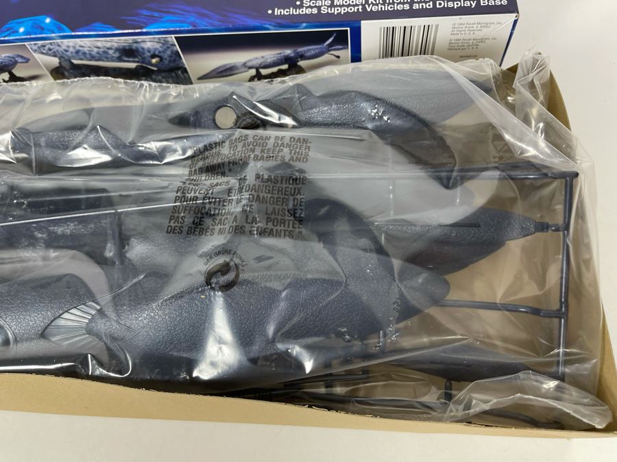 Monogram SeaQuest DSV Scale Model Kit 1994 [Photo 11]