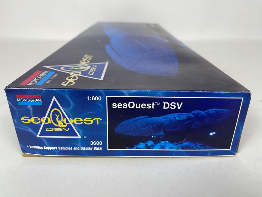 Monogram SeaQuest DSV Scale Model Kit 1994 [Photo 8]