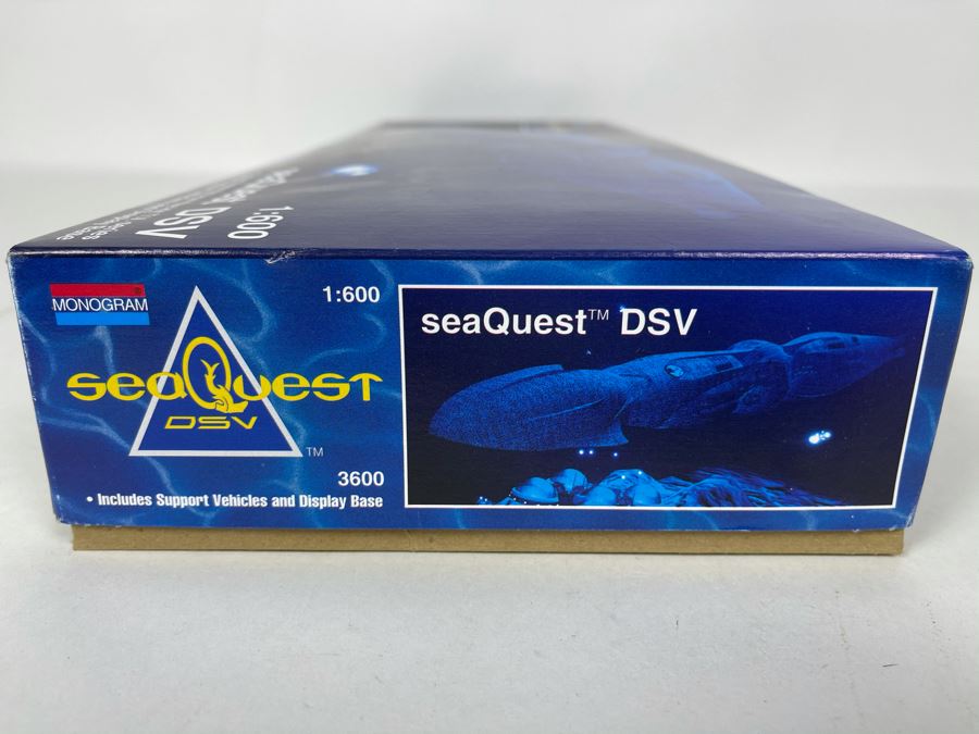 Monogram SeaQuest DSV Scale Model Kit 1994 [Photo 6]