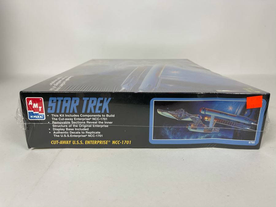 Sealed AMT Ertl Star Trek Cut-Away U.S.S. Enterprise NCC-1701 Model Kit 1995 [Photo 3]