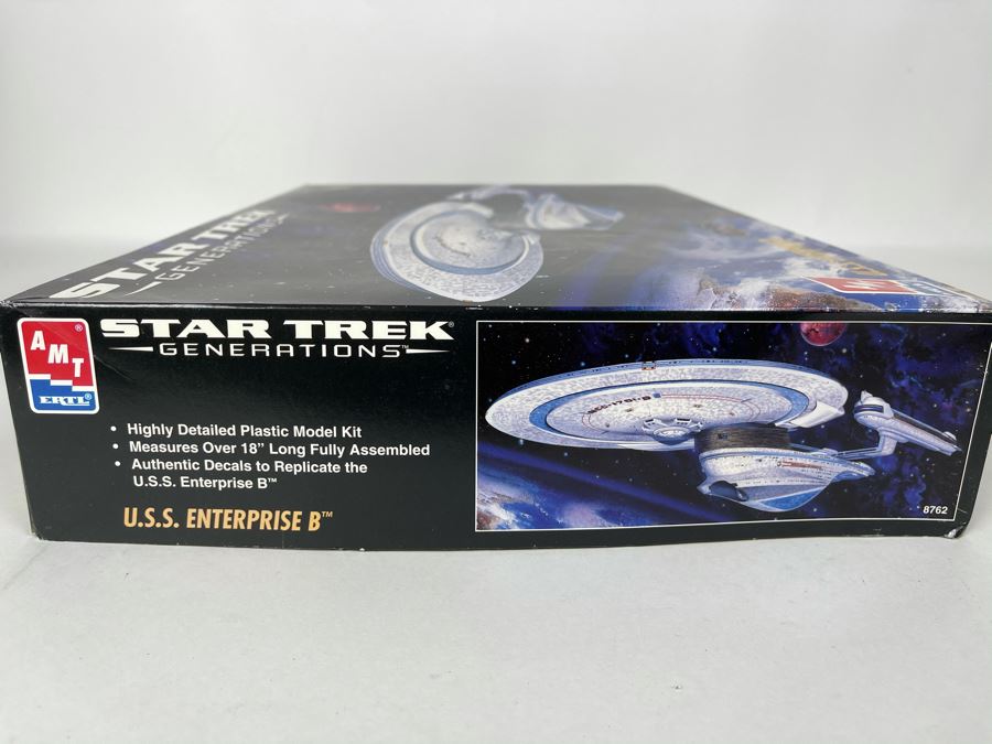 AMT Ertl Star Trek Generations U.S.S. Enterprise B Model Kit 1995 [Photo 6]
