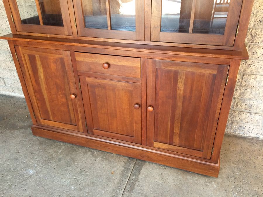 Ethan Allen Credenza With Hutch China Cabinet In Excellent Condition