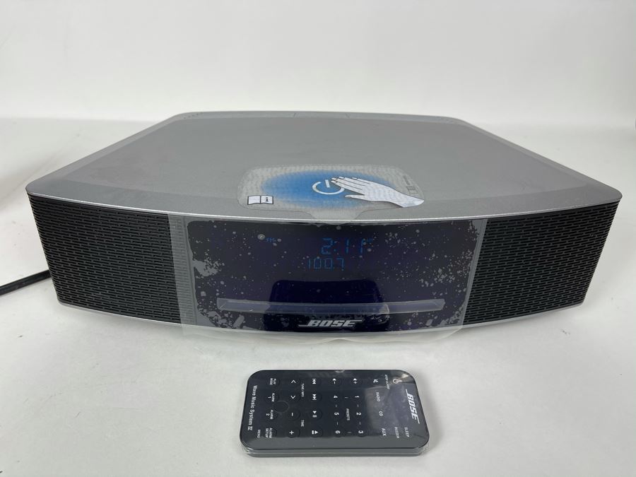 JUST ADDED - Like New BOSE WAVE Music System IV With Remote