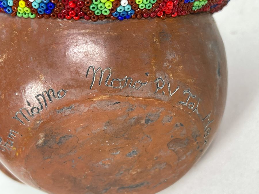 JUST ADDED - Signed Handmade Mexican Native Folk Art Huichol Bead Beaded Lizard On Pottery Signed Fam Mamo Mono P.V Jah Mex 4.5W X 5H [Photo 12]