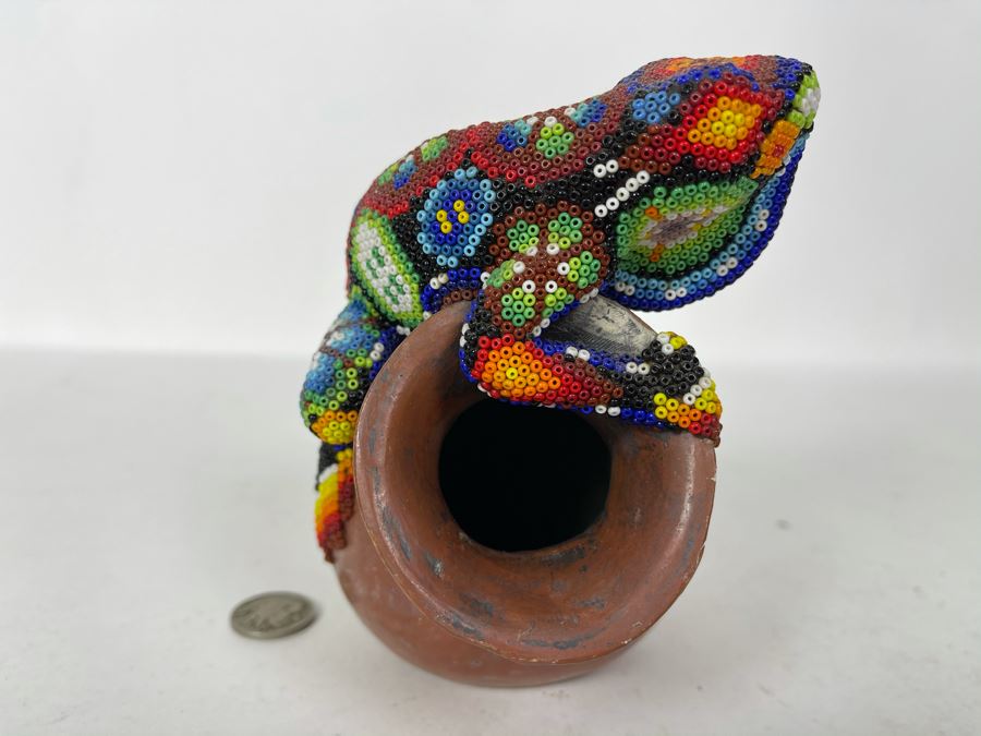 JUST ADDED - Signed Handmade Mexican Native Folk Art Huichol Bead Beaded Lizard On Pottery Signed Fam Mamo Mono P.V Jah Mex 4.5W X 5H [Photo 5]