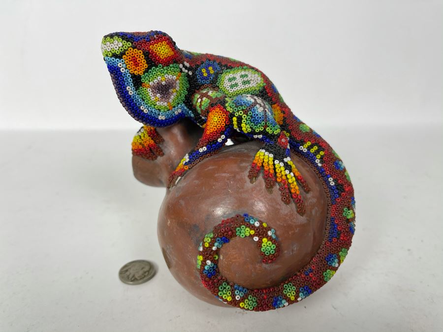 JUST ADDED - Signed Handmade Mexican Native Folk Art Huichol Bead Beaded Lizard On Pottery Signed Fam Mamo Mono P.V Jah Mex 4.5W X 5H [Photo 4]
