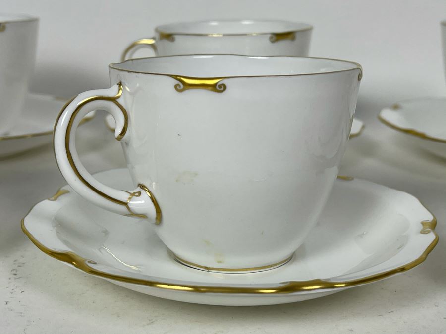 JUST ADDED - English Royal Crown Derby Regency Pattern Elegant Gold Rim Cups And Saucers - Set Of 8 Cups And Saucers [Photo 2]