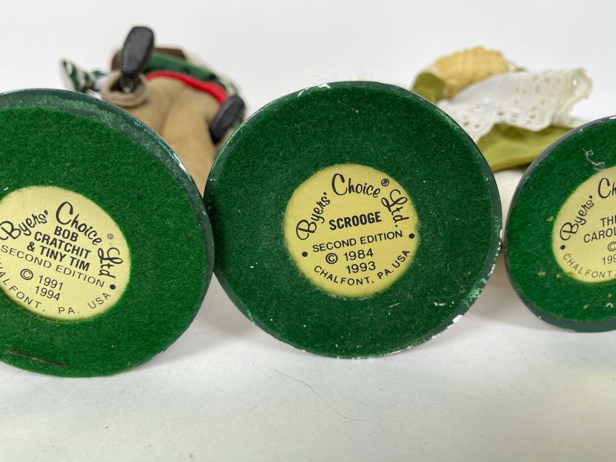 JUST ADDED - Set Of 4 Byers' Choice Ltd The Carolers 'A Christmas Carol' [Photo 8]
