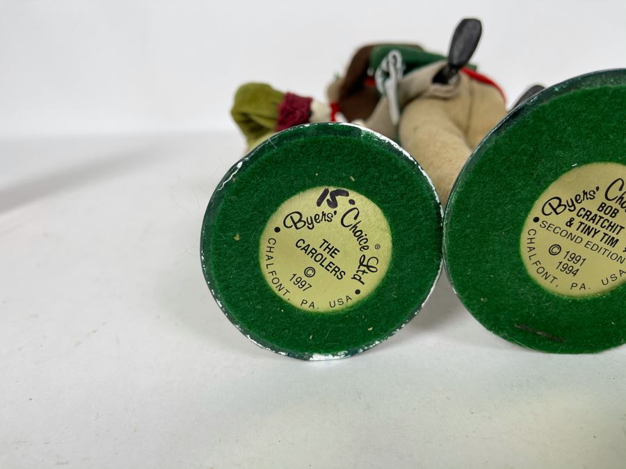 JUST ADDED - Set Of 4 Byers' Choice Ltd The Carolers 'A Christmas Carol' [Photo 6]