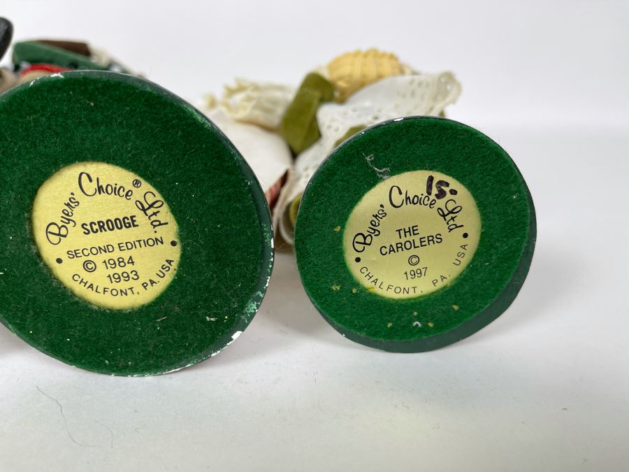 JUST ADDED - Set Of 4 Byers' Choice Ltd The Carolers 'A Christmas Carol' [Photo 9]