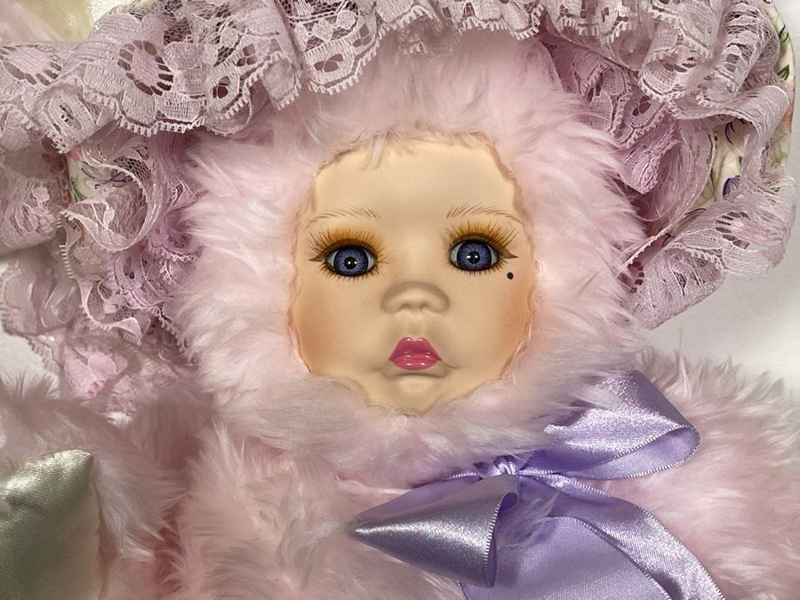 Limited Edition Marie Osmond Fine Porcelain Doll 'Velveteen Rabbit' 1053 Of 5000 18L With Box [Photo 5]