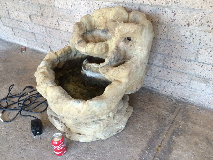 Large Very Heavy 2-Tier Water Fountain with Pump [Photo 5]