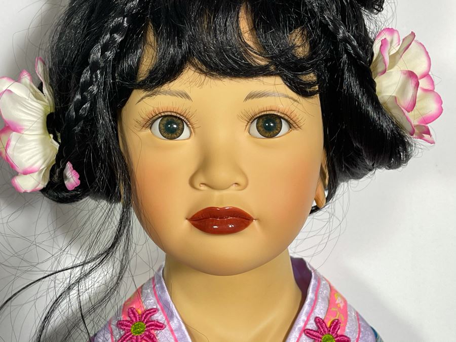 Masterpiece Gallery Limited Edition Artist Doll By Dwi Saptono 21 Of 600 36H With Box [Photo 4]