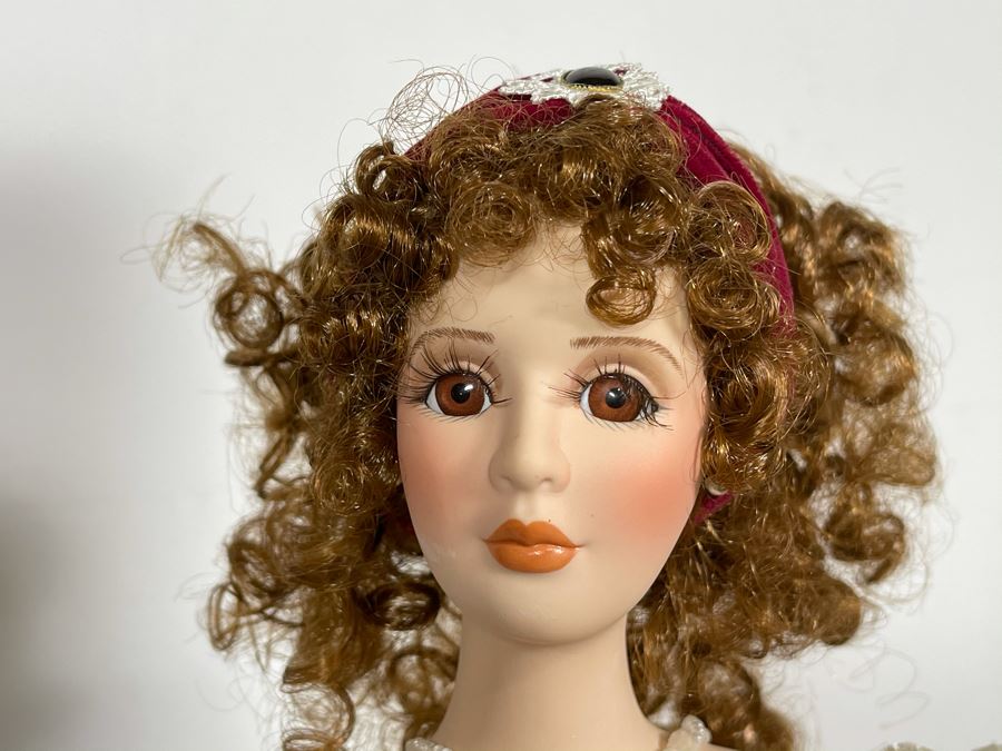 Limited Edition Dynasty Doll Collection Victorian Doll 22H [Photo 3]