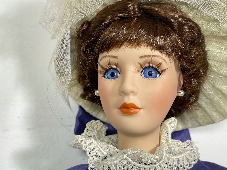 Limited Edition Dynasty Doll Collection Victorian Doll 23H [Photo 5]