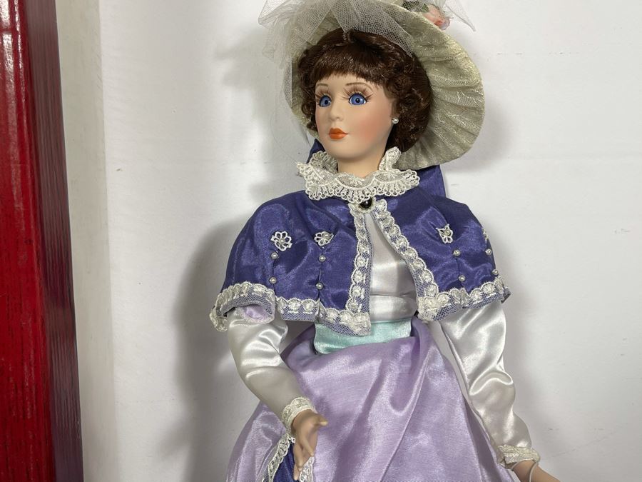 Limited Edition Dynasty Doll Collection Victorian Doll 23H [Photo 3]