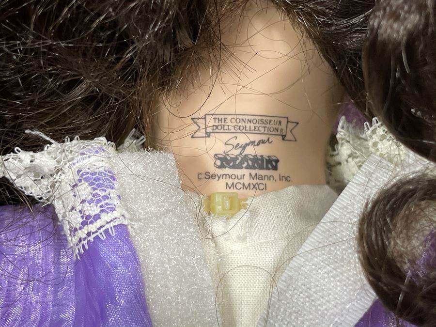 Seymour Mann Connoisseur Collection Doll With Box 18H [Photo 7]