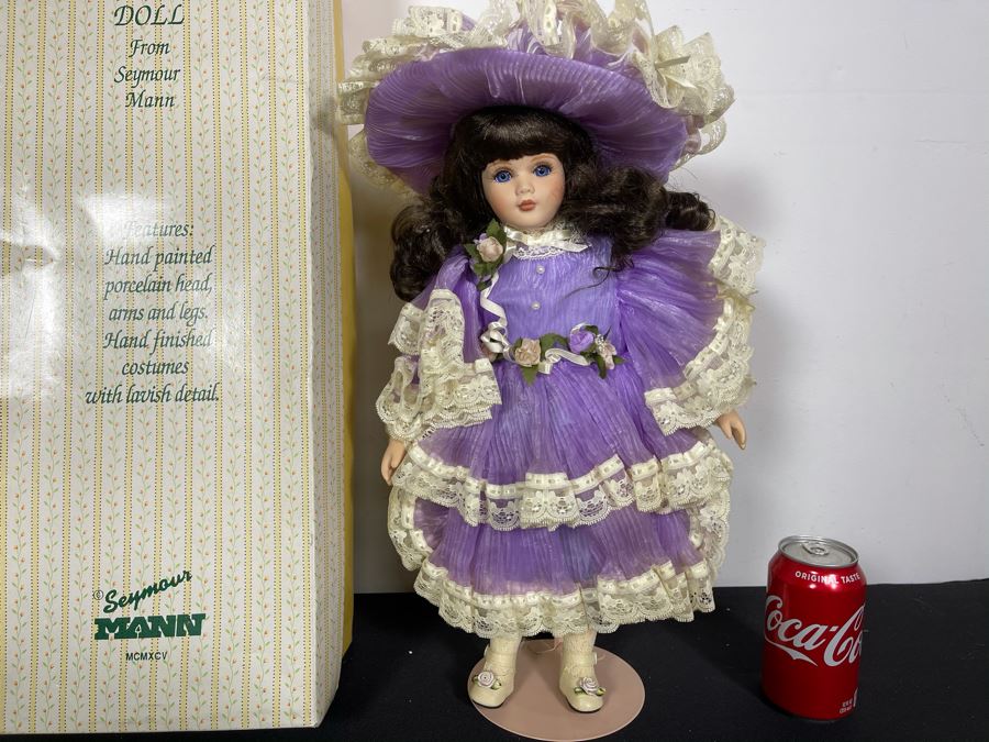 Seymour Mann Connoisseur Collection Doll With Box 18H [Photo 1]