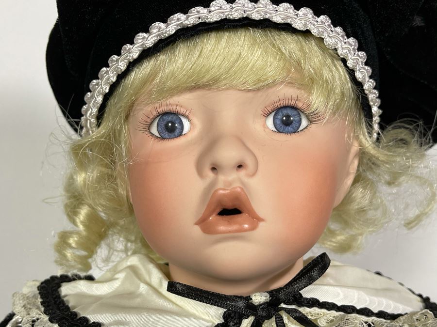 Limited Edition Janis Berard Doll 205 Of 1000 21H [Photo 4]