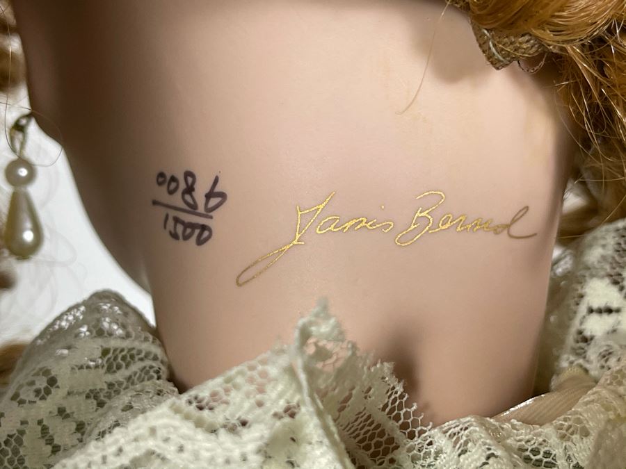 Limited Edition Janis Berard Doll 86 Of 1500 [Photo 7]