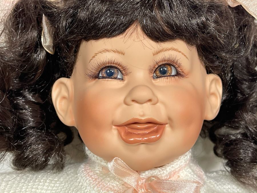 Vintage 1997 Limited Edition Fayzah Spanos Collectible Doll By Fayzah Spanos Precious Heirloom Dolls Designer With Box 527 Of 5000 20L [Photo 5]