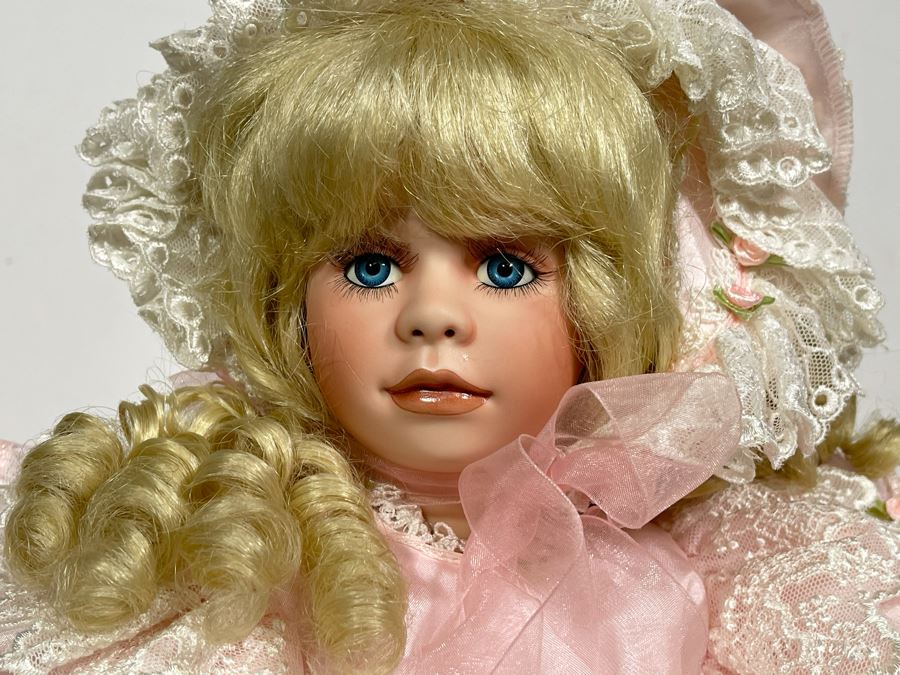 Limited Edition Janis Berard Doll 4314 Of 5000 20H [Photo 4]