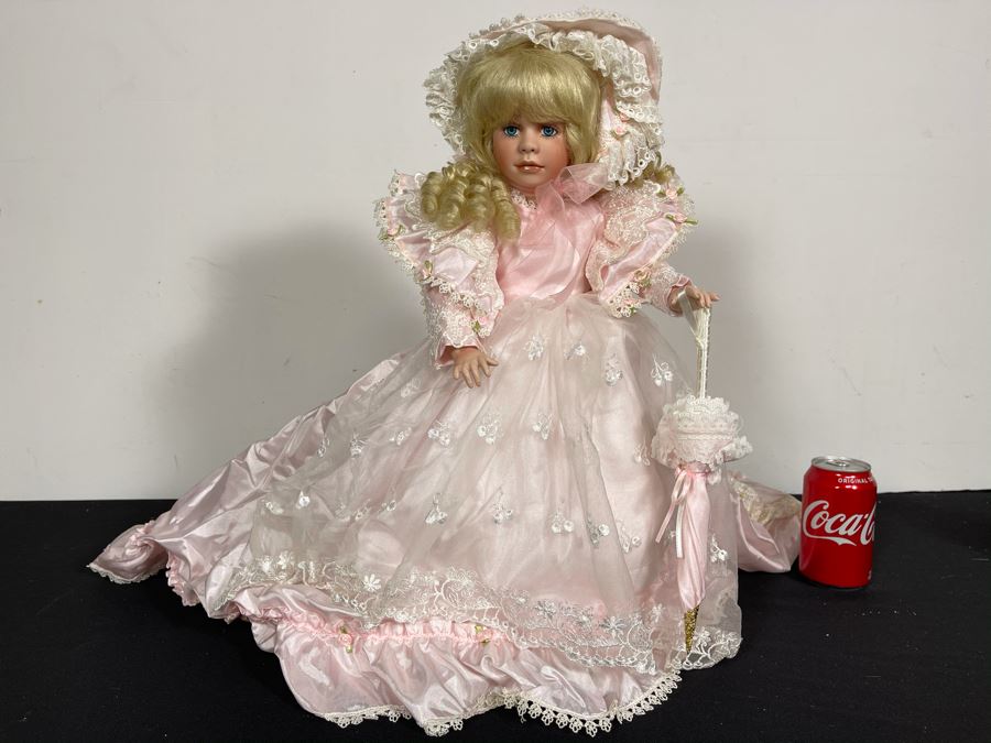 Limited Edition Janis Berard Doll 4314 Of 5000 20H [Photo 2]