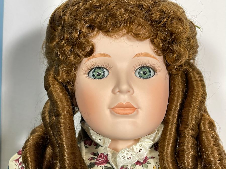 Vintage 1992 Betty Jane Carter Original Limited Edition Musical Porcelain Doll Designed By Bette Ball For Goebel 179 Of 500 With Box [Photo 4]