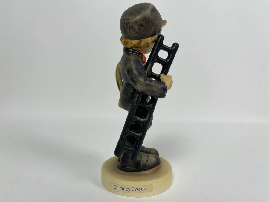 Hummel Figurine 'Chimney Sweep' #12 5.5H [Photo 4]