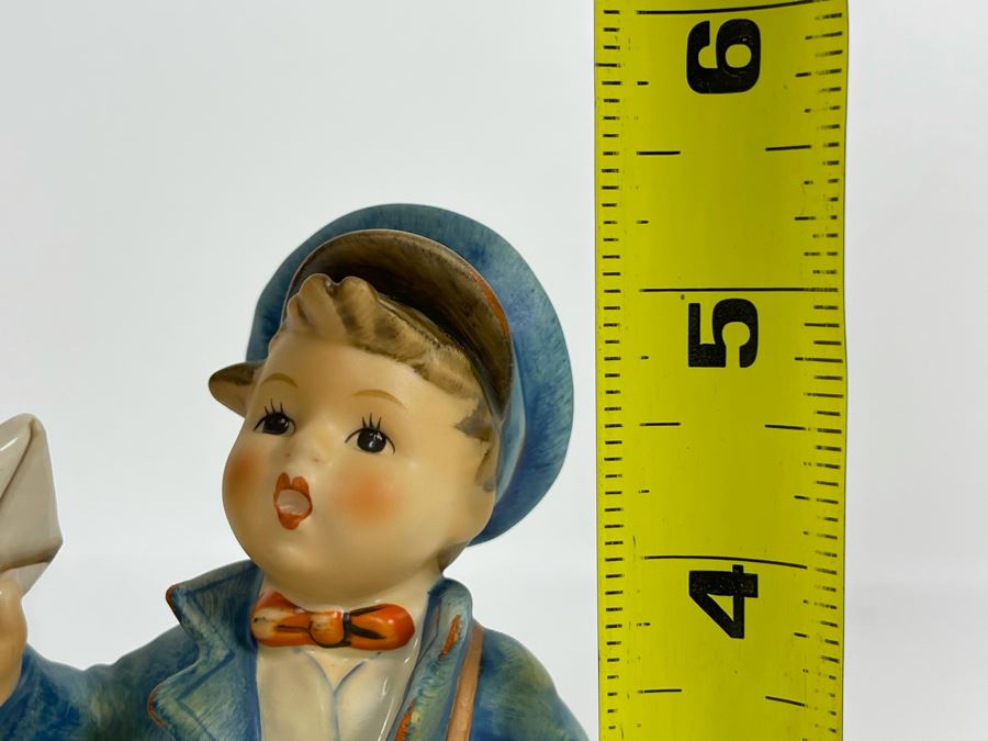 Hummel Figurine 'Postman' 5.25H [Photo 7]