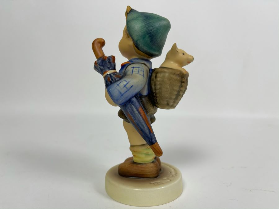Hummel Figurine 'Home From Market' #198 4.5H [Photo 5]