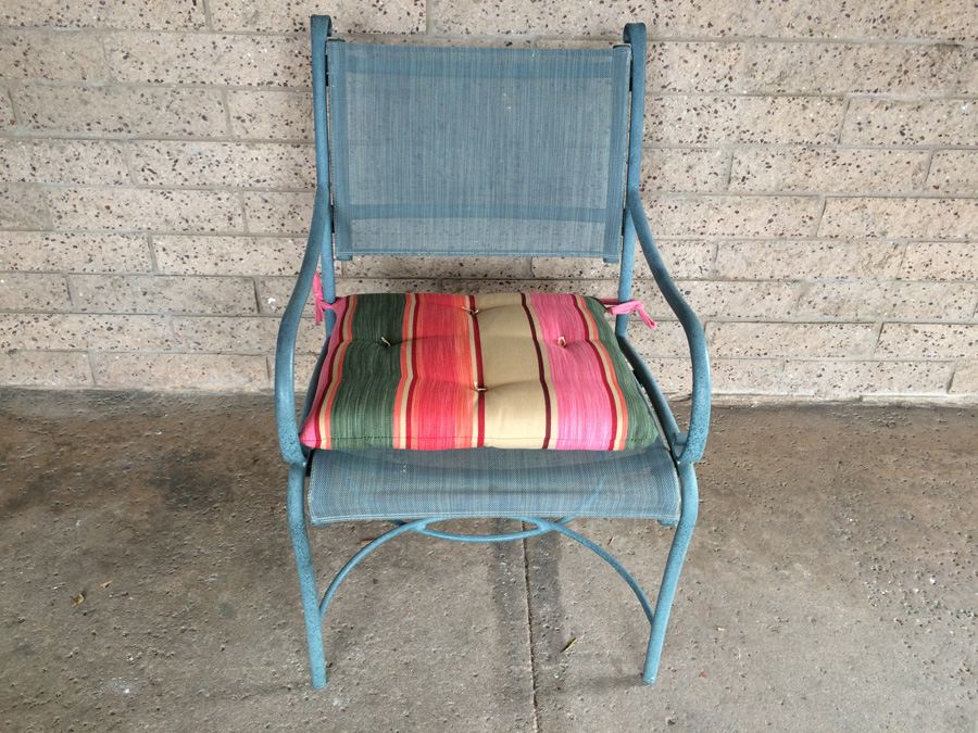 Brown Jordan Outdoor Patio Table with 4 Chairs [Photo 12]