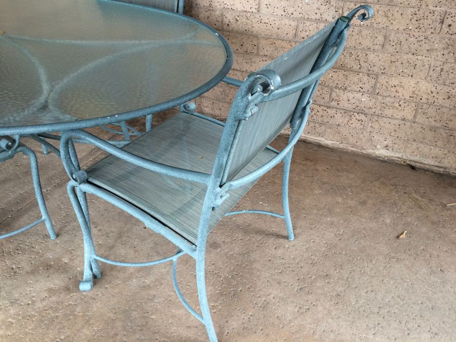 Brown Jordan Outdoor Patio Table with 4 Chairs [Photo 8]