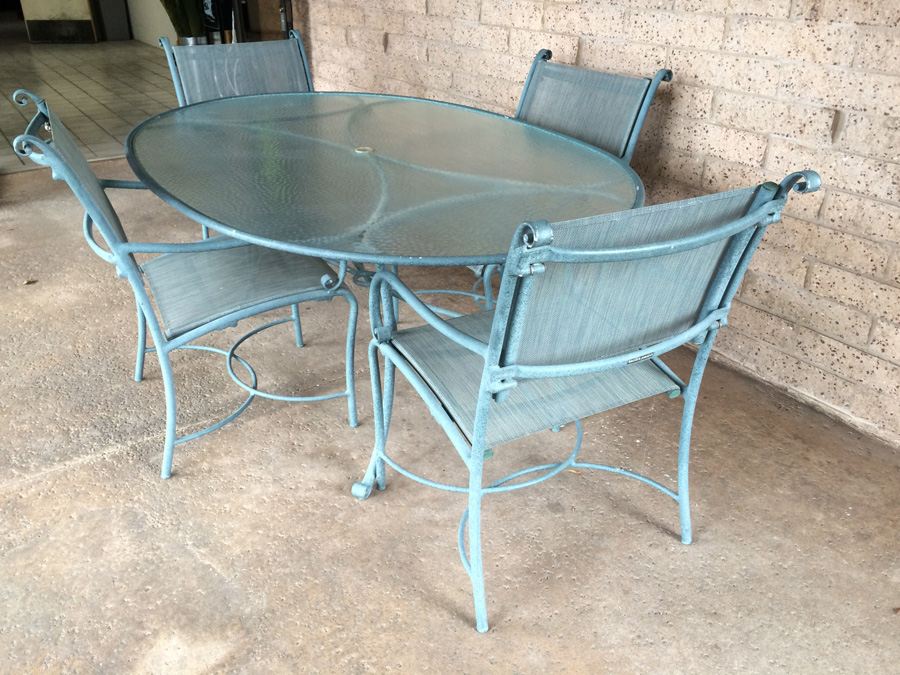 Brown Jordan Outdoor Patio Table with 4 Chairs [Photo 6]