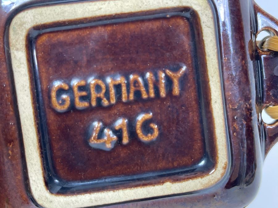 Vintage German Mid-Century Modern Ashtrays With Carrying Case 3W X 3.5D [Photo 7]