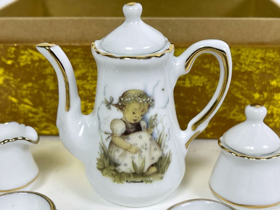 Hummel Lily Of The Valley Reutter Porzellan Doll House China [Photo 3]