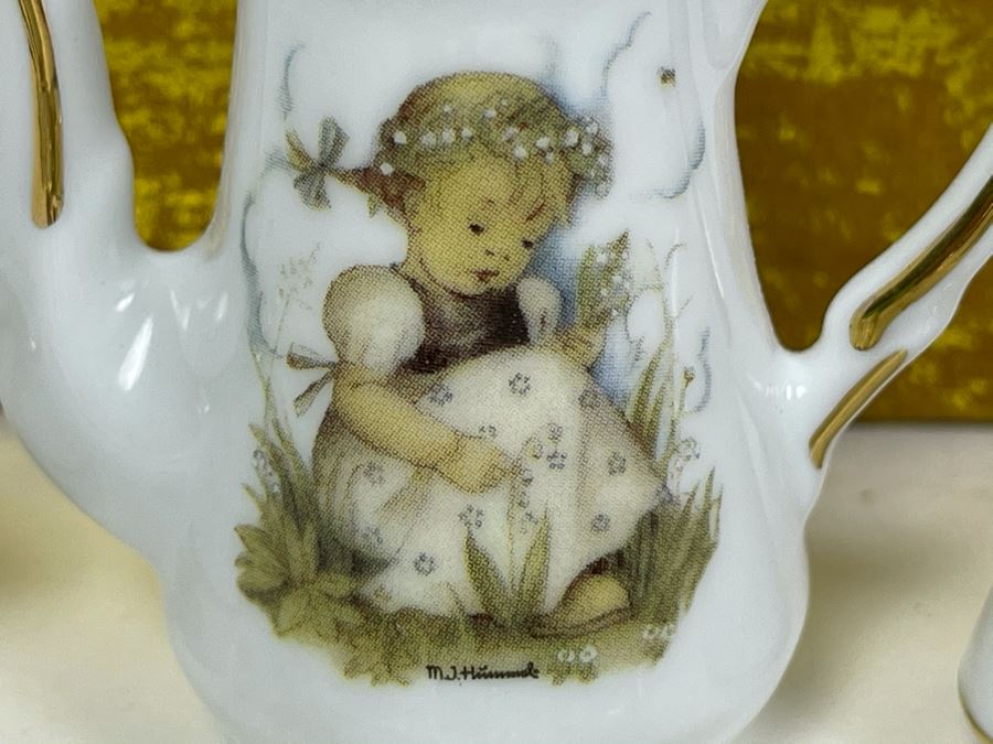 Hummel Lily Of The Valley Reutter Porzellan Doll House China [Photo 4]