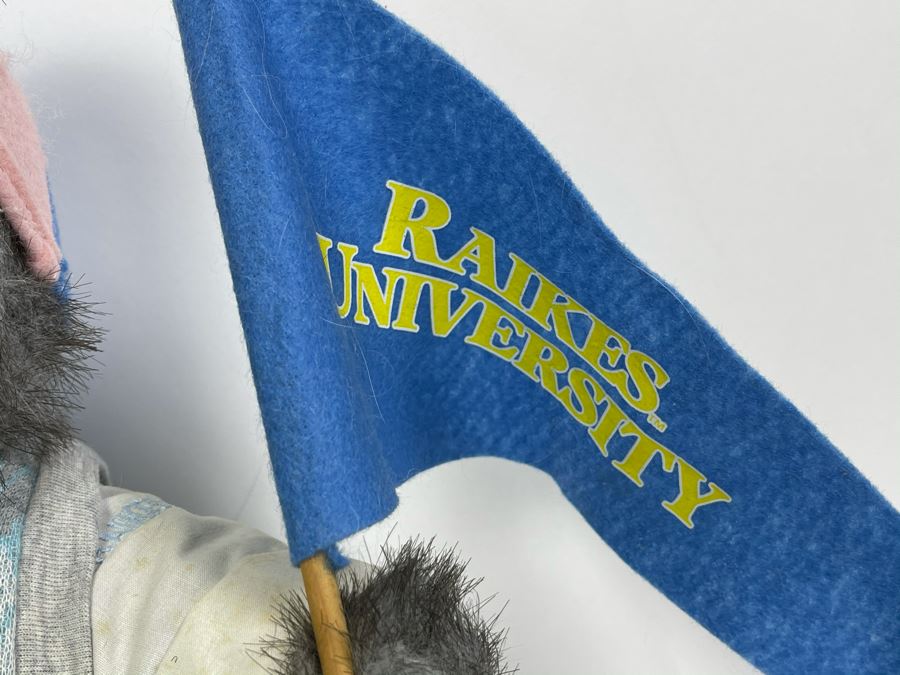 Limited Edition Robert Raikes Individually Carved Wooden Bear [Photo 6]