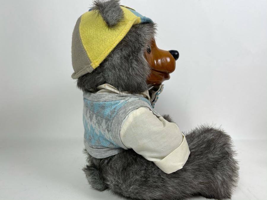 Limited Edition Robert Raikes Individually Carved Wooden Bear [Photo 8]