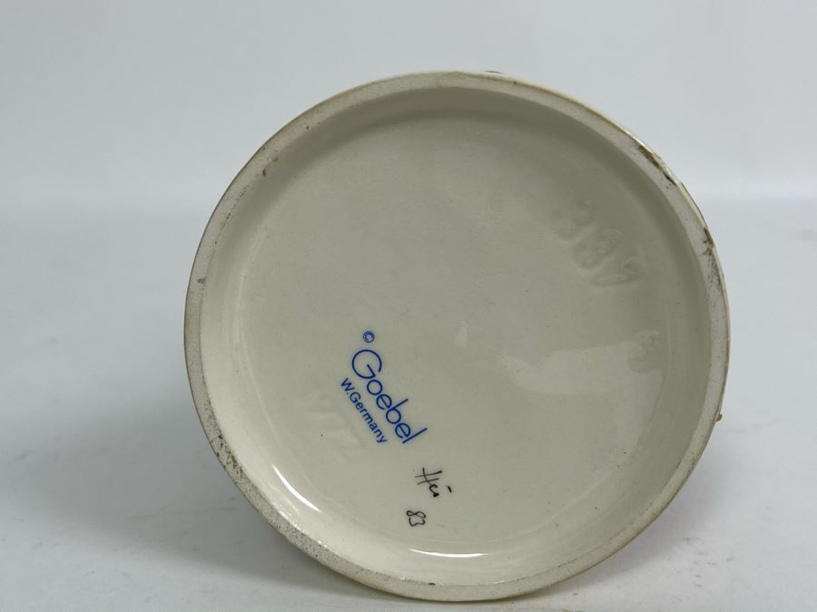 JUST ADDED - Hummel Figurine 'Cinderella' 4.75H #337 [Photo 6]